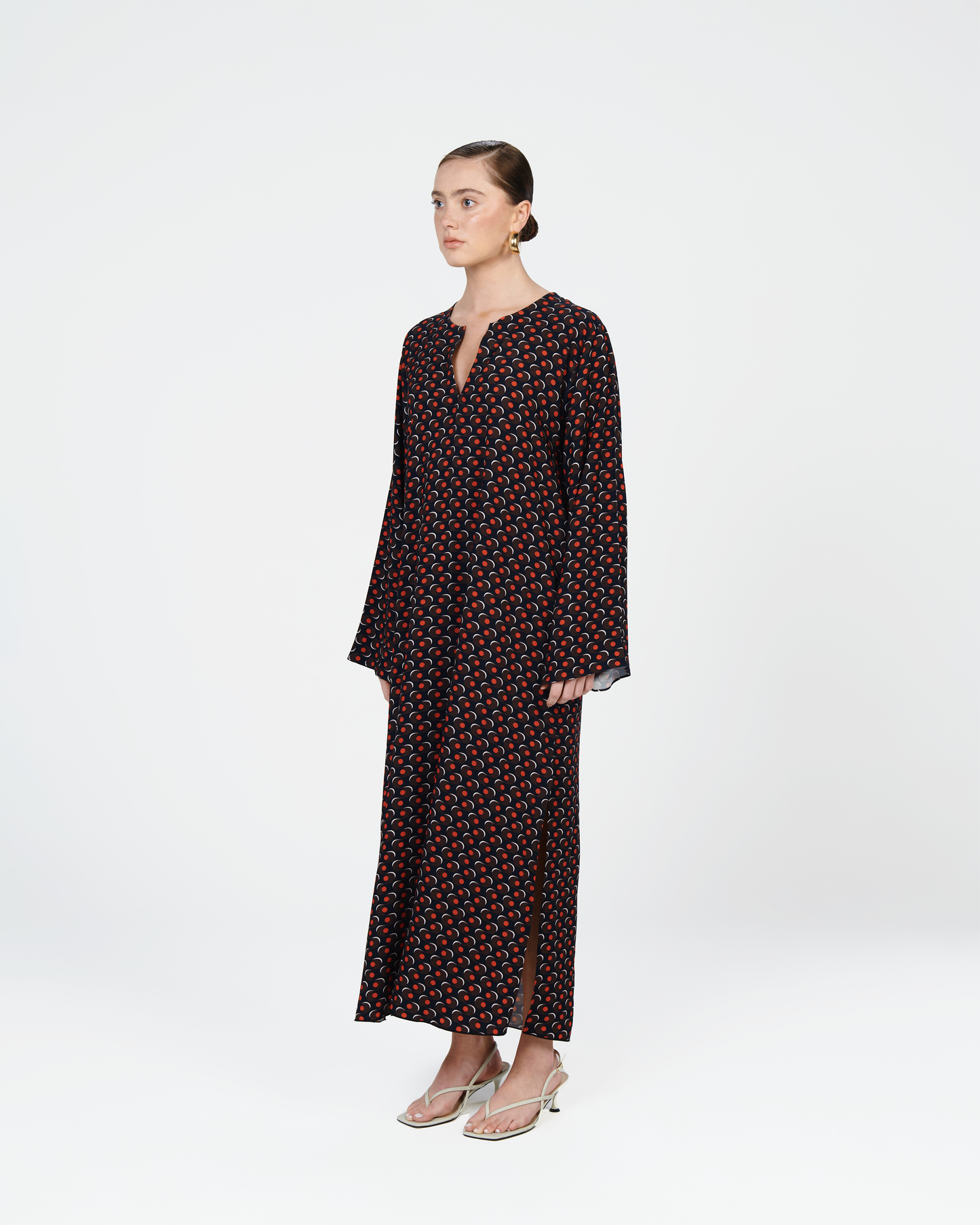 Nissa Logo Print in Black & Red Kaftan