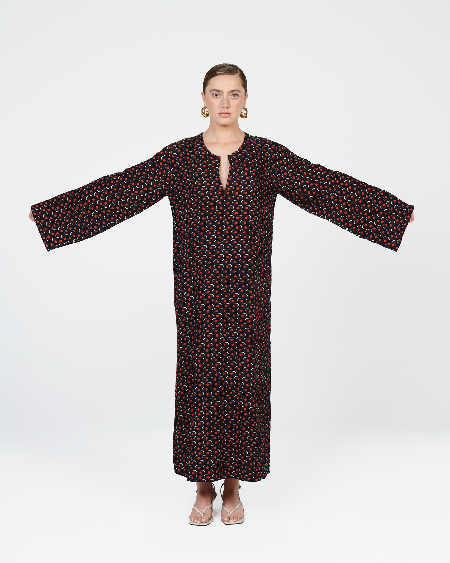 Nissa Logo Print in Black & Red Kaftan